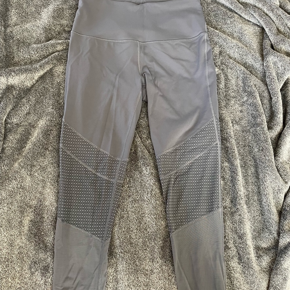 Gray Victoria Sport Mesh leggings-medium